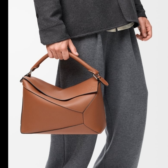 Loewe Large Puzzle Edge In Tan - Picture 11 of 15